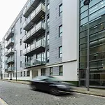 Luxurious Liverpool City Apartment Sleeps 10