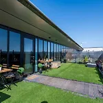Stylish Penthouse Apt With Roof Garden