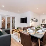 Sgt Peppers Mathew Street Apartments By Happy Days