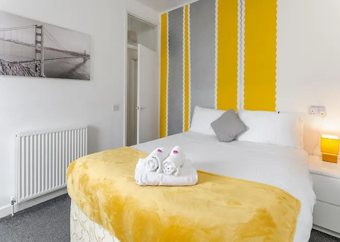 Comfortable Liverpool Townhouse - Free Parking