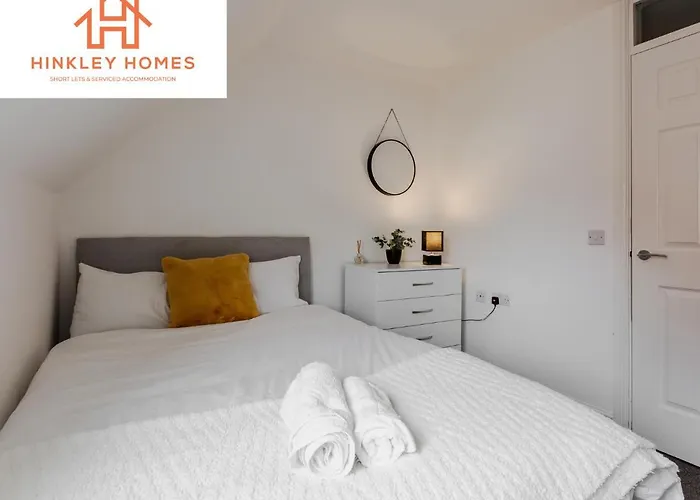 5 Beds - Free Gated Parking - City Centre - By Hinkley Homes Short Lets & Serviced Accommodation