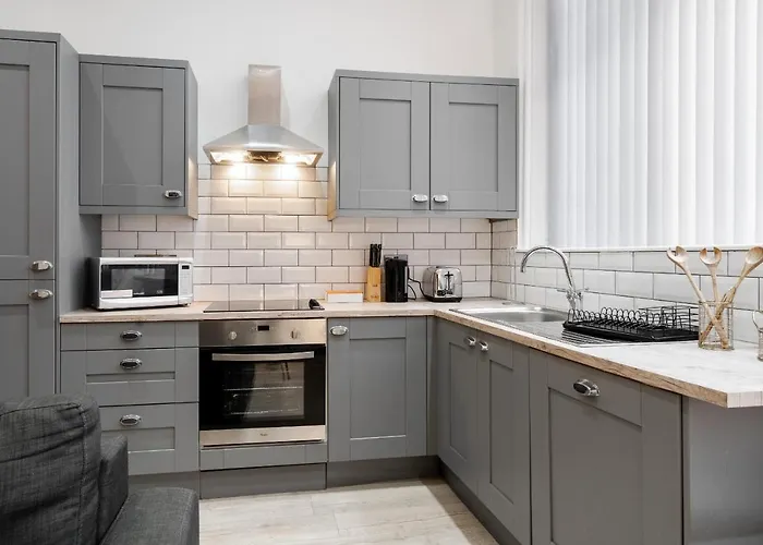 Alur Apartments Sweeting Street