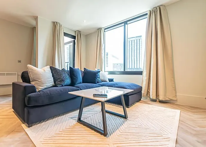 Luxurious 1 Bed - City View