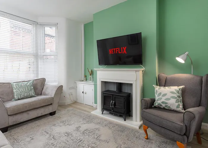 St Davids House - Air Host & Stay - 4 Bedrooms
