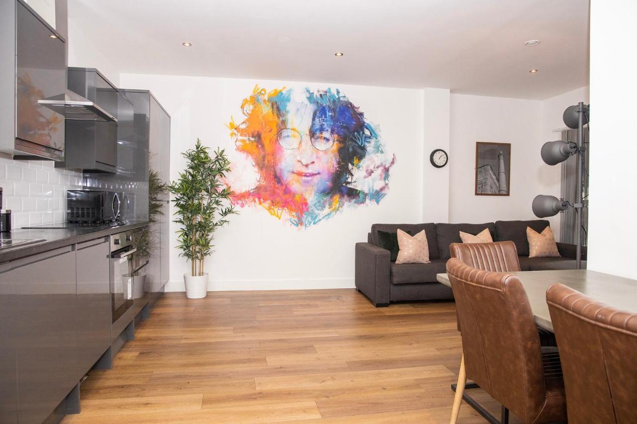 Apartment Sgt Peppers Mathew Street By Happy Days