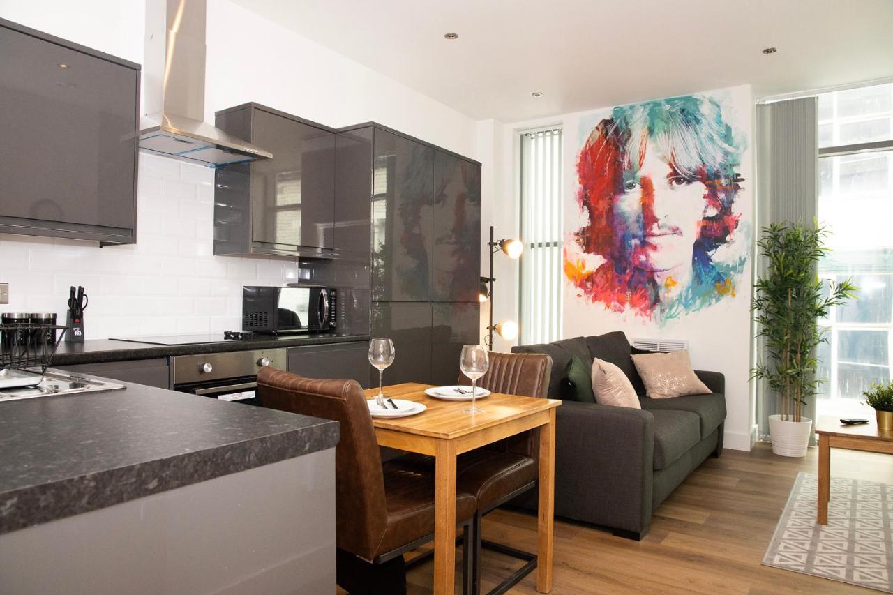 Apartment Sgt Peppers Mathew Street By Happy Days Liverpool