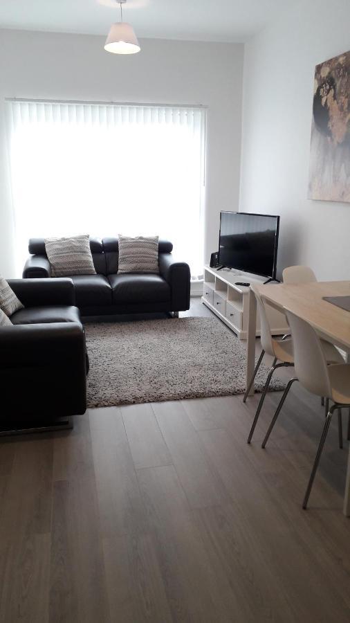 Lynn's Apartment