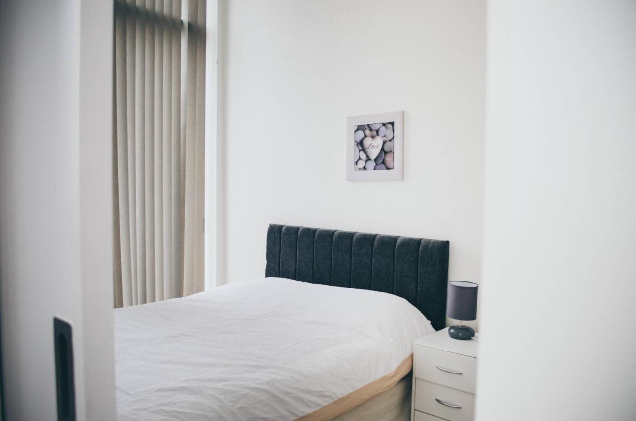 Penthouse In Centre - Free Parking - Balcony - By Happy Days *