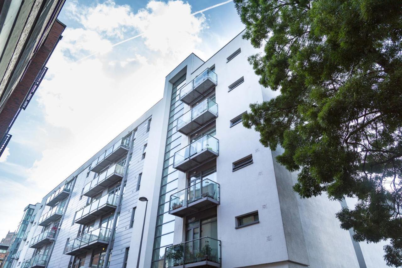 Penthouse In Centre - Free Parking - Balcony - By Happy Days Apartment