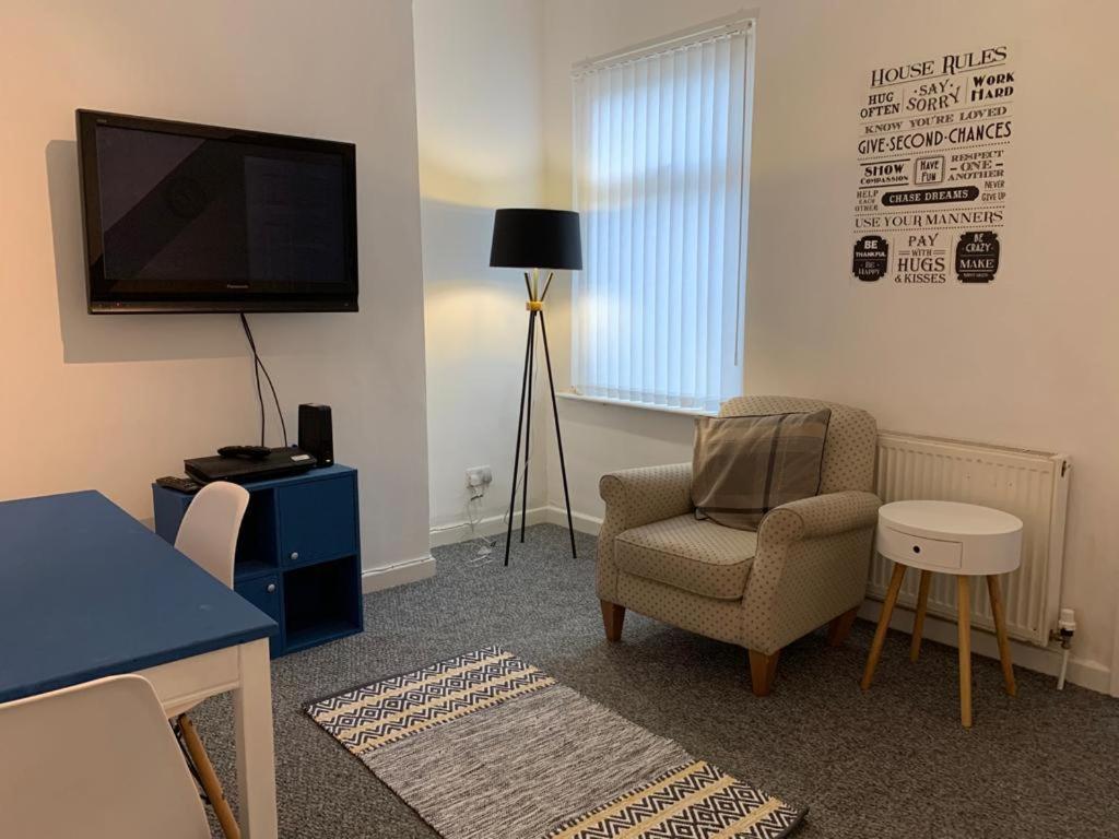 Bright, Comfortable Home, Convenient For Centre Holiday home *