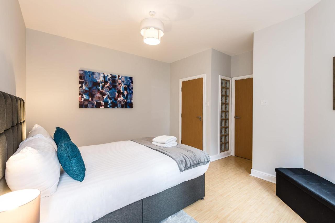 Apartment Superb Location, Lovely And Bright 2 Bed Liverpool
