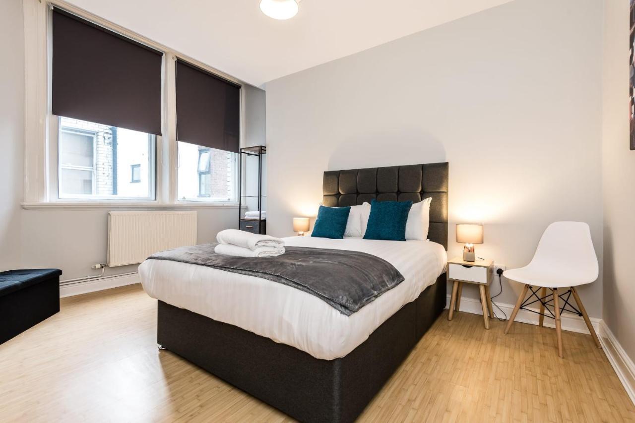 Superb Location, Lovely And Bright 2 Bed Apartment