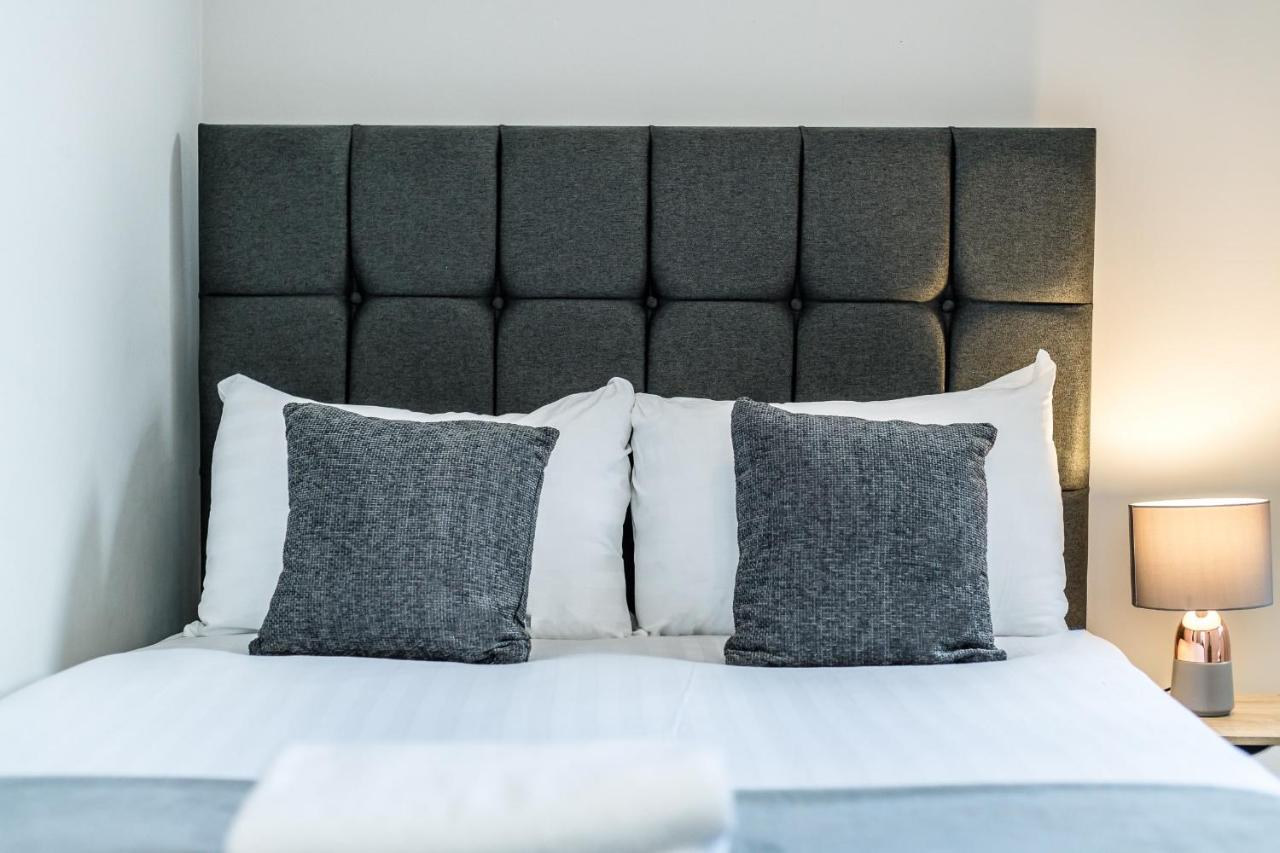 Superb Location, Lovely And Bright 2 Bed * Liverpool