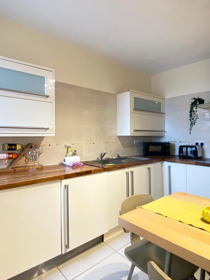 The Docklands 2 By Serviced Living Apartment