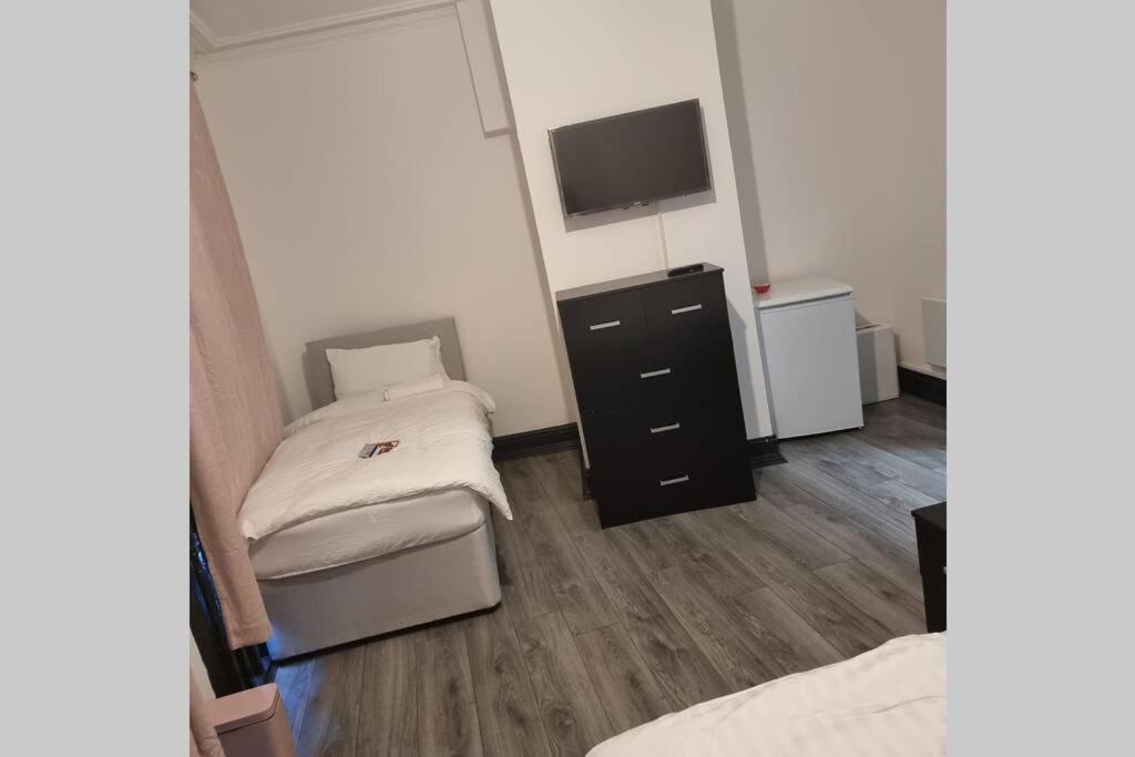 Magee Airbnb Guest house Liverpool