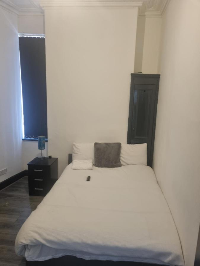 Magee Airbnb Guest house Liverpool
