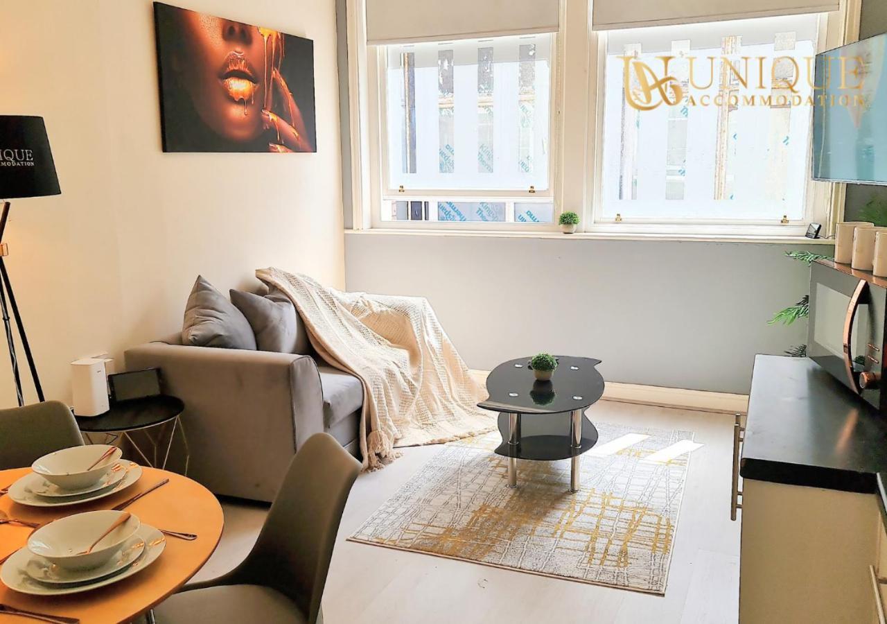 Unique - Luxury 2 Bed , Perfect For Business & Families, Book Now *