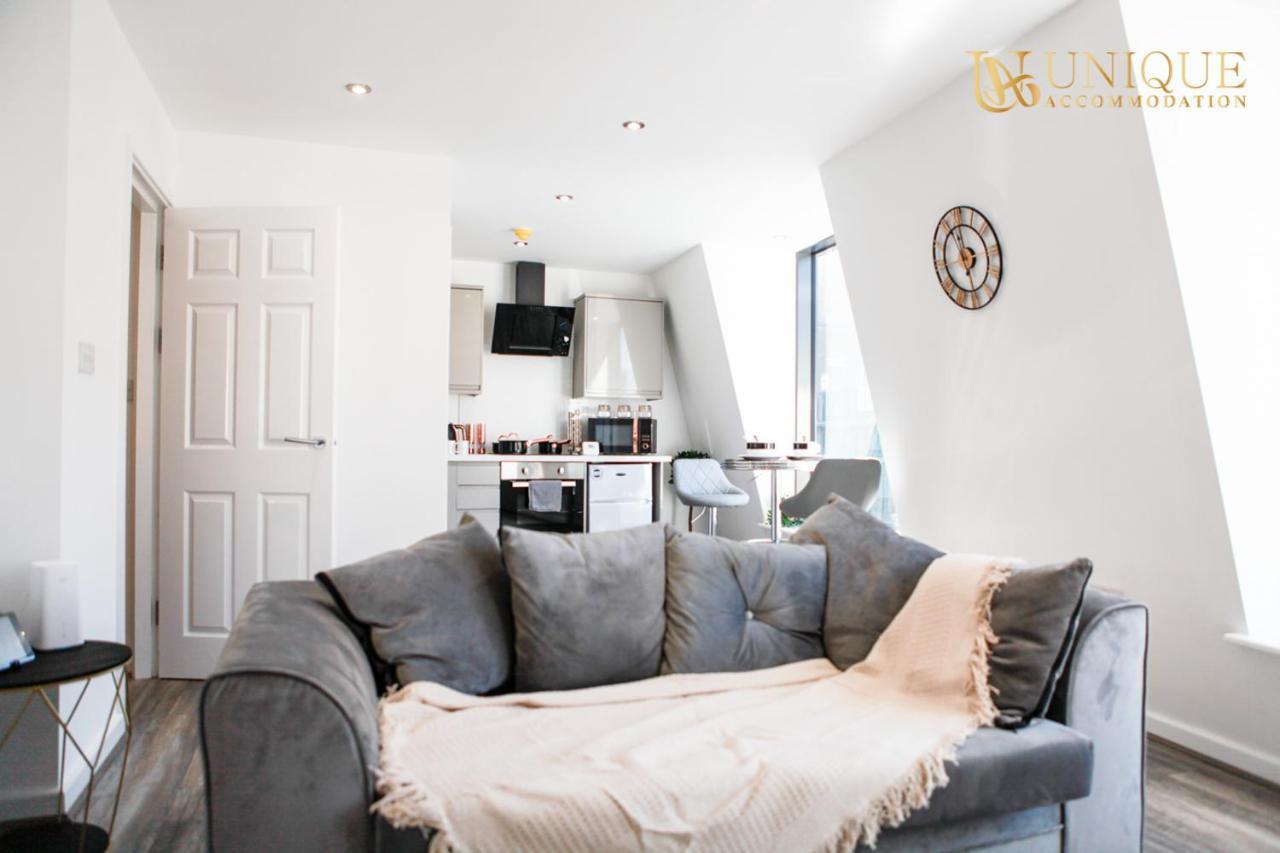 Unique - Luxury 2 Bed , Perfect For Business & Families, Book Now Apartment