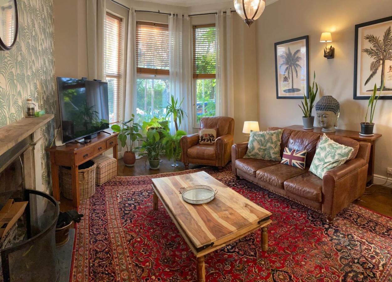 Lyndhurst - Victorian With Heated Pool
