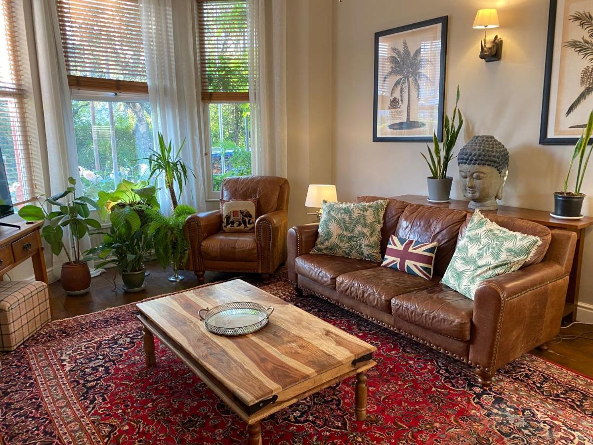 Holiday home Lyndhurst - Victorian With Heated Pool Liverpool