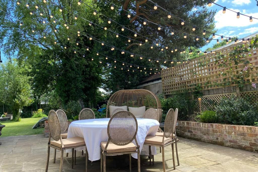 Lyndhurst - Victorian With Heated Pool * Liverpool