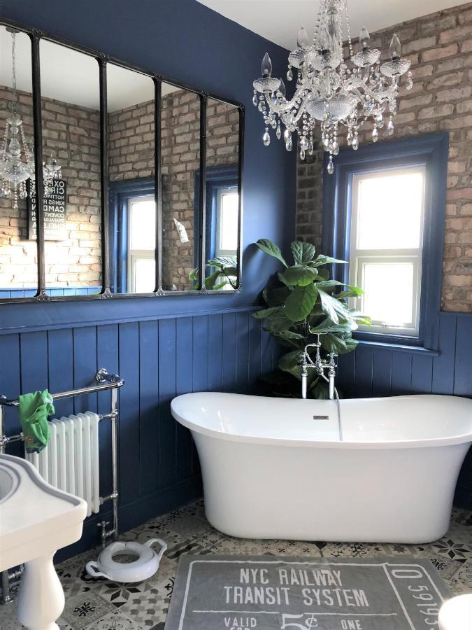 Lyndhurst - Victorian With Heated Pool