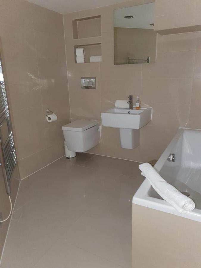 Liverpool Party Pads - Infinity Apartments Apartment *