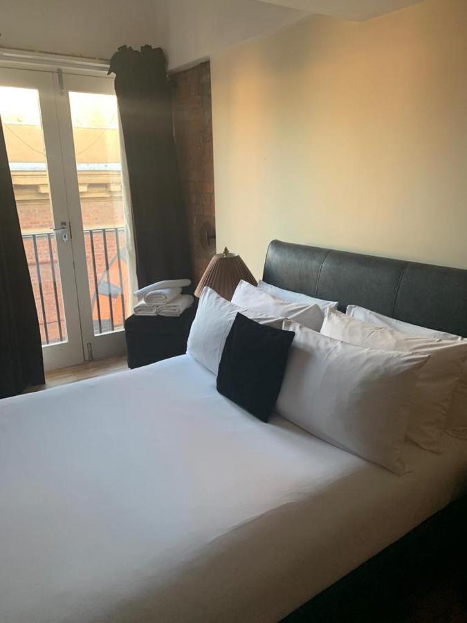 Liverpool Party Pads - Infinity Apartments