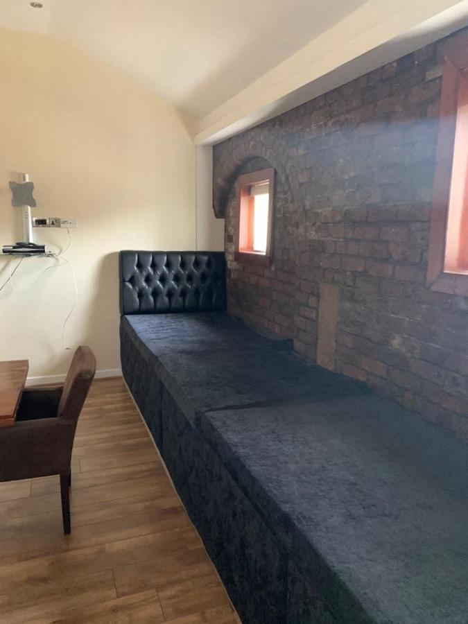 Liverpool Party Pads - Infinity Apartments Apartment *