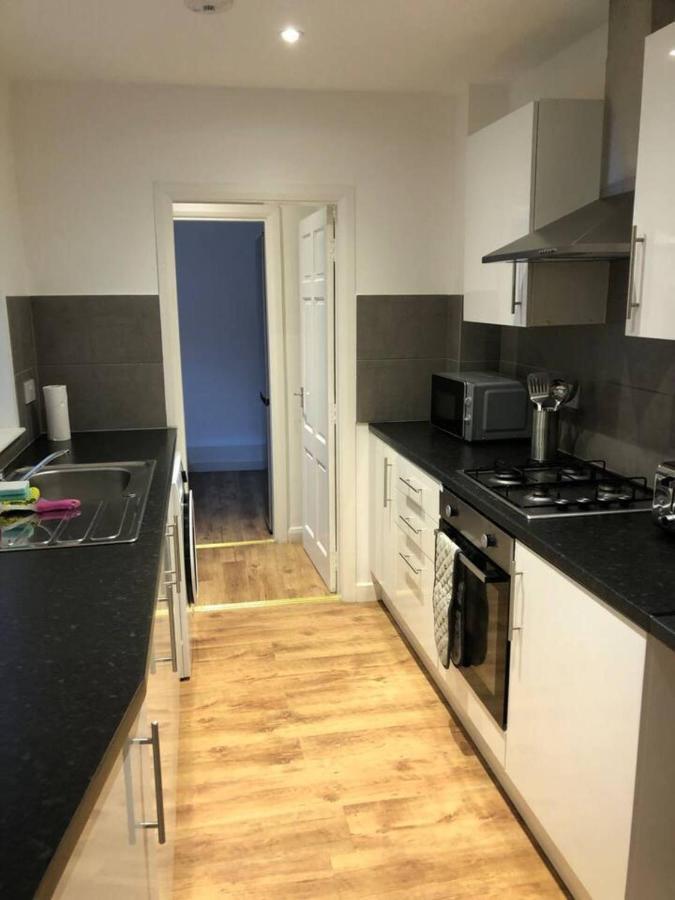 Lovely 4-bed House In Anfield All En-suite Holiday home Liverpool