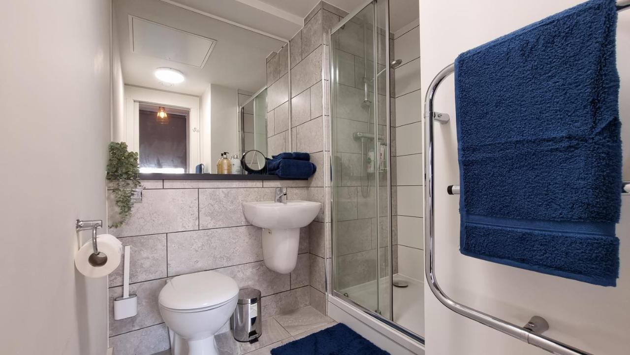 City Centre Studio With Wifi Parking & Shops Apartment Liverpool