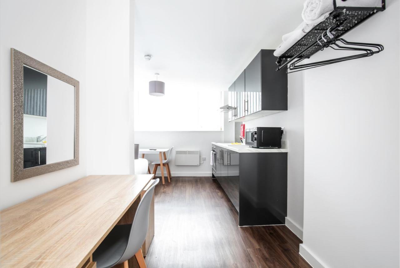Stanley Street Apartment