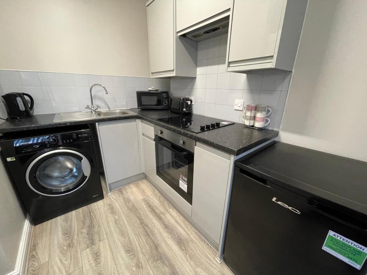 Mays - 458 Mill Street, Free Parking, 3 Minutes In Taxi To Baltic Market And Centre - Sleep 1-4 Guests