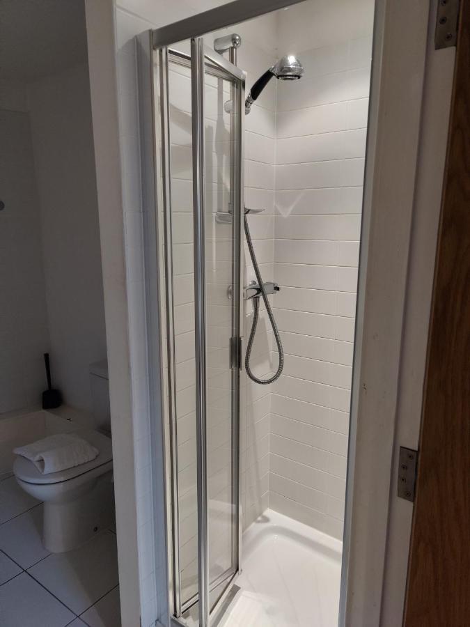 Cornhill By Serviced Living Apartment