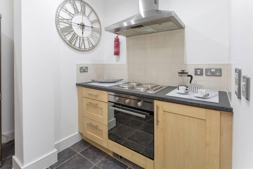 Apartment Centre Apt Sleeps 10 Liverpool