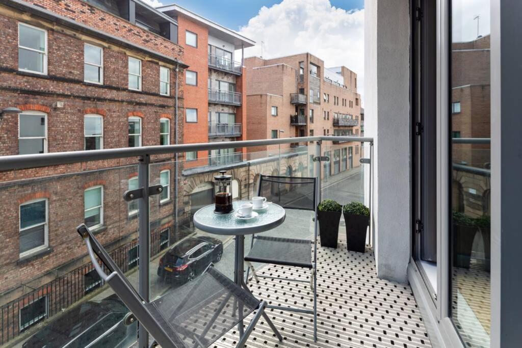 Centre Apt Sleeps 10 * Liverpool