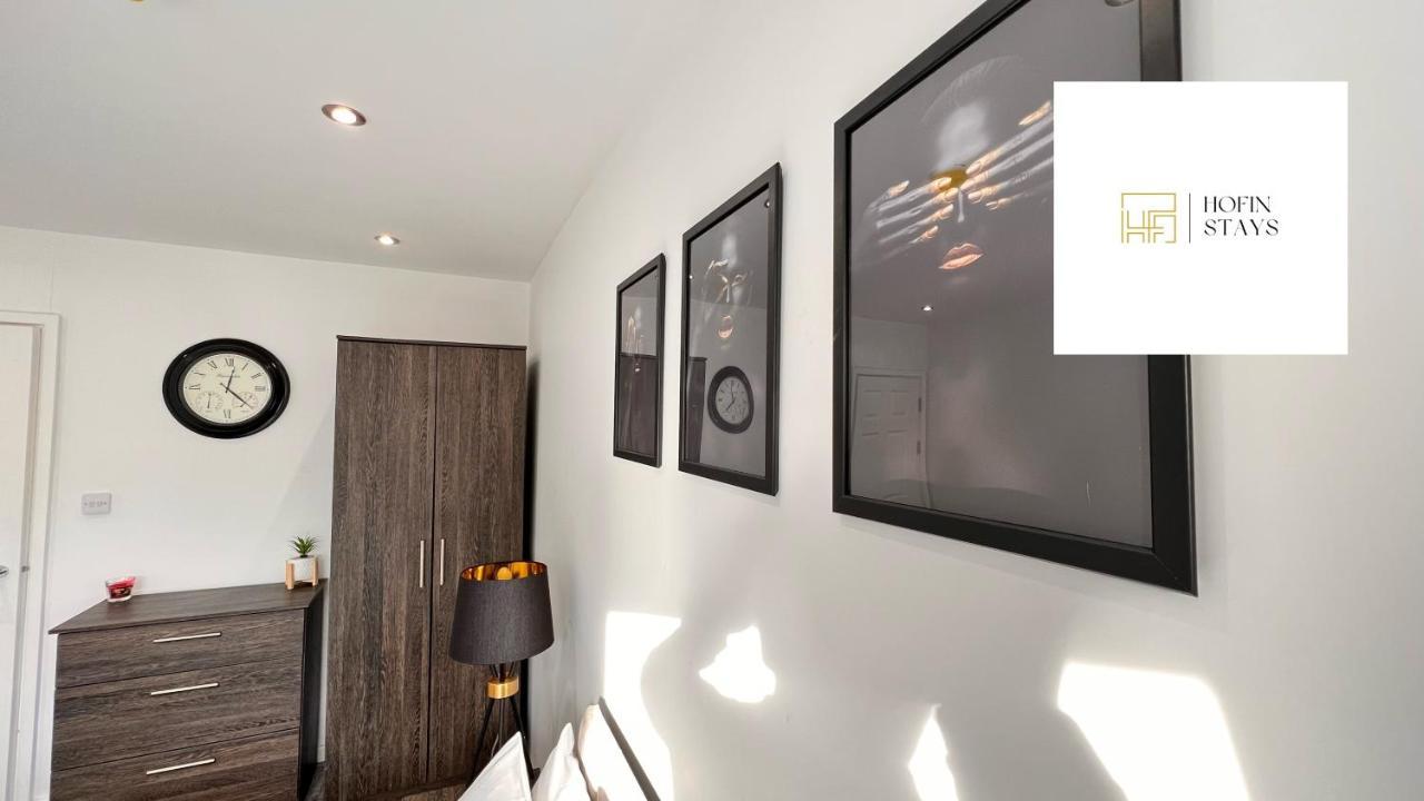 Apartment Unique - Luxury 2 Bed , Perfect For Business & Families, Book Now *
