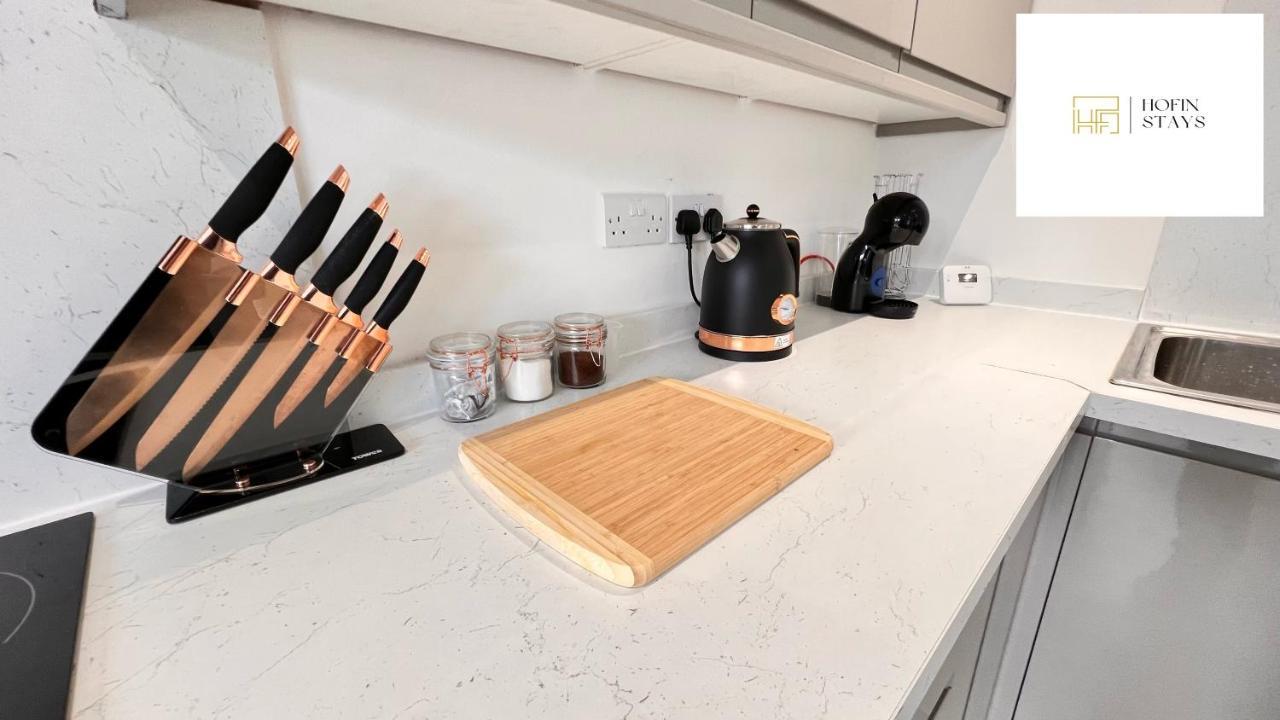 Unique - Luxury 2 Bed , Perfect For Business & Families, Book Now Apartment *