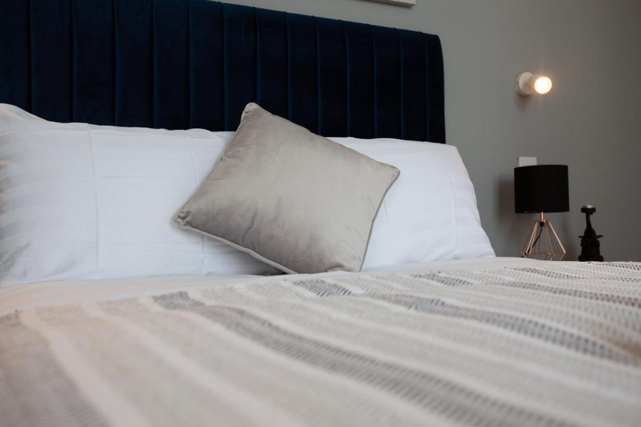 Apartment Oakfield Road