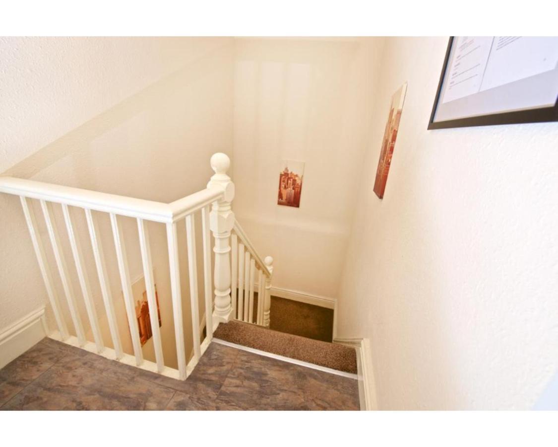 Apartment - Lawrence Road Aa1 *