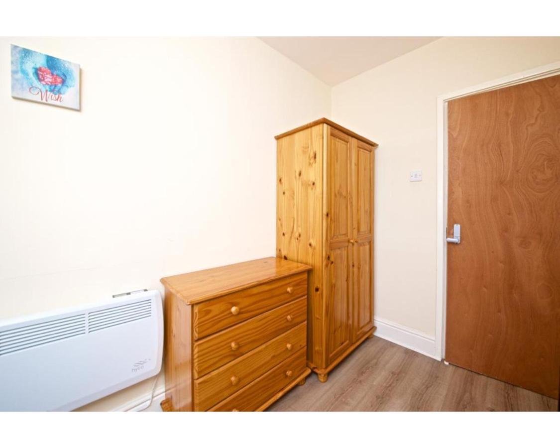 - Lawrence Road Aa1 * Liverpool