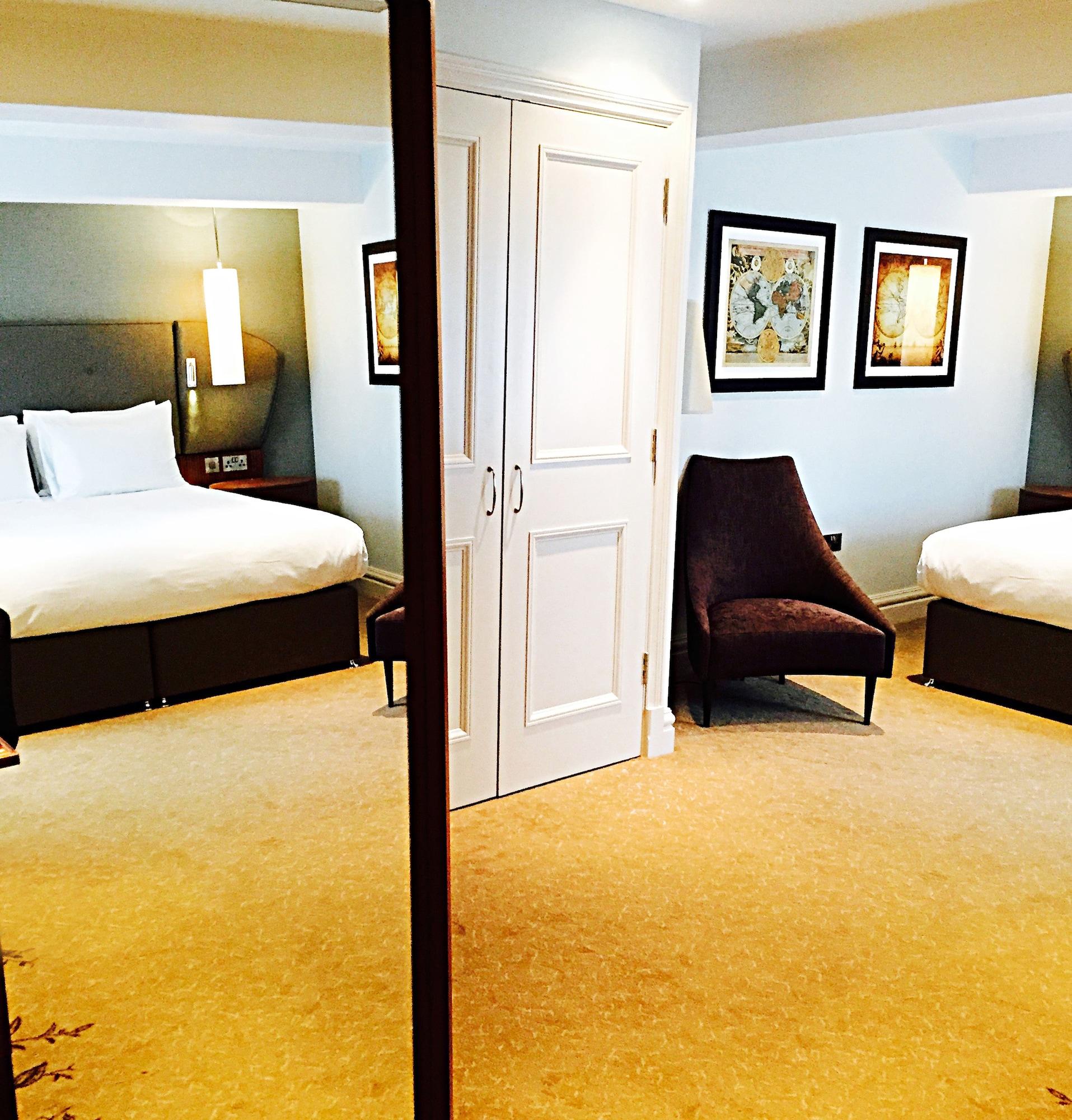 Doubletree By Hilton &
