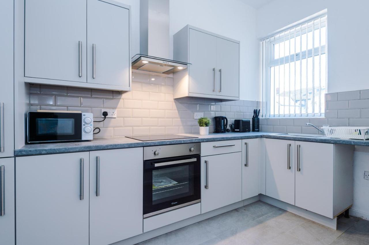 Cozy And Snuggly In Sleeps 4, Free Wifi & Netflix Apartment Liverpool