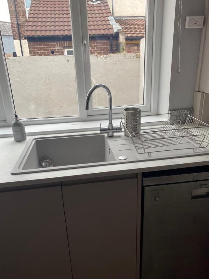 Holiday home Stylish & Modern 4 Bedroom Sleep 8 *