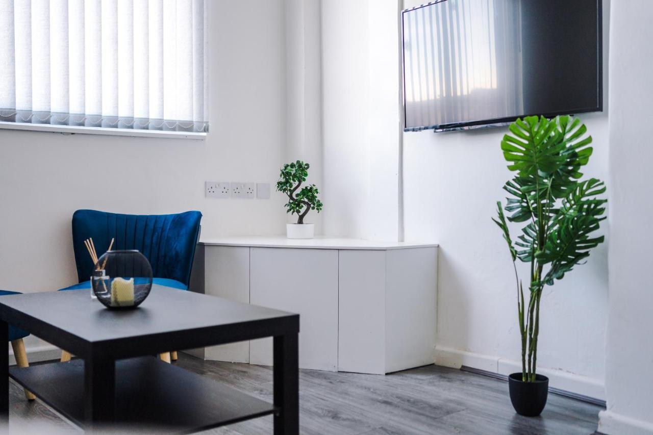 Cozy And Snuggly In Sleeps 4, Free Wifi & Netflix Liverpool