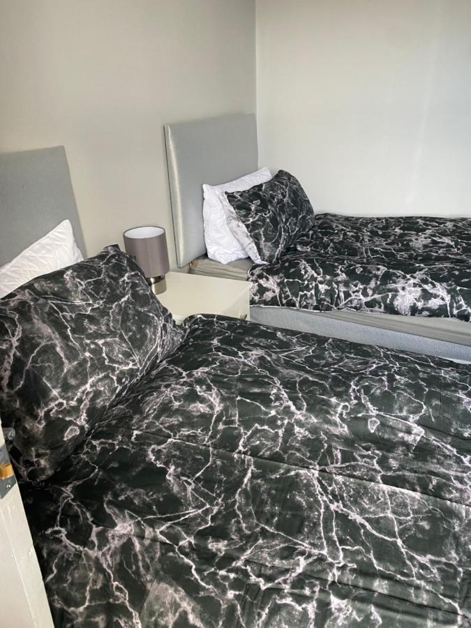 Stylish & Modern 4 Bedroom Sleep 8