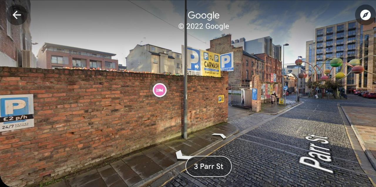 Apartment City Centre Studio With Wifi Parking & Shops