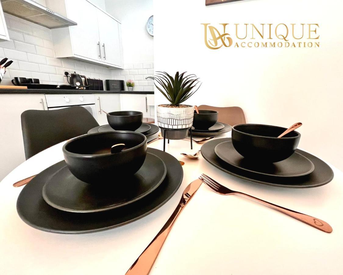 Unique - Luxury 2 Bed , Perfect For Business & Families, Book Now * Liverpool