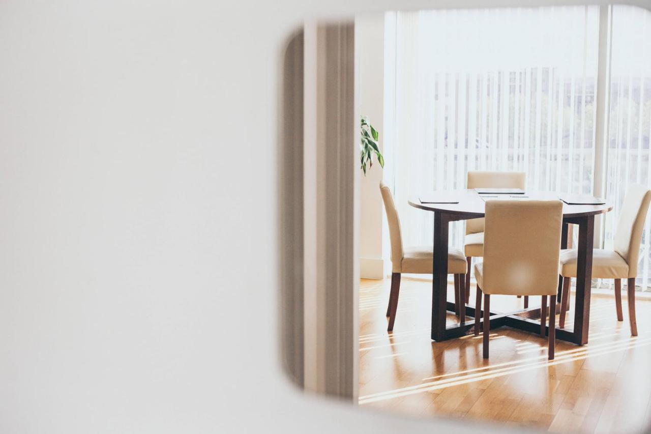 Apartment Serviced In Centre - Free Parking - Balcony - By Happy Days Liverpool