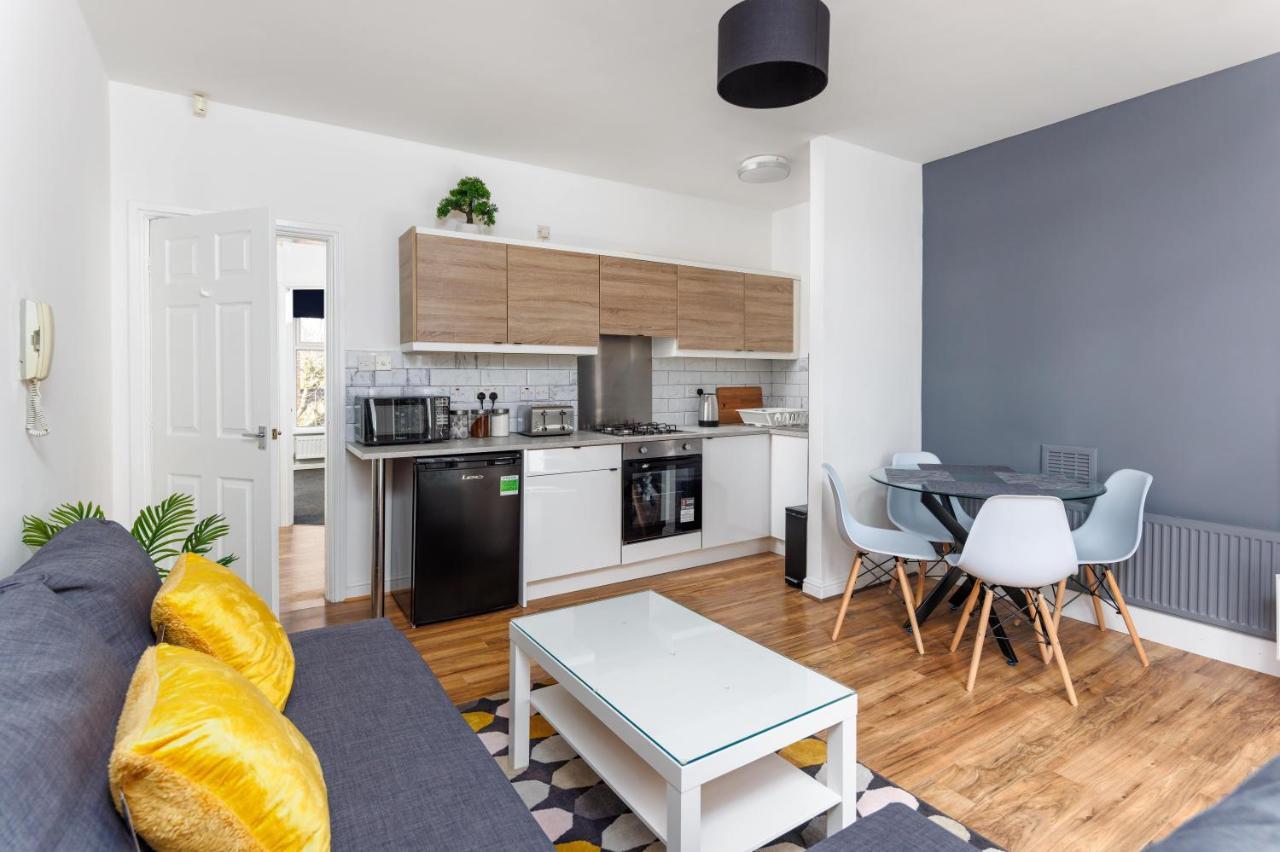 Flatzy - Stylish Abode On Doorstep Of Sefton Park *10 Minutes To Centre* *